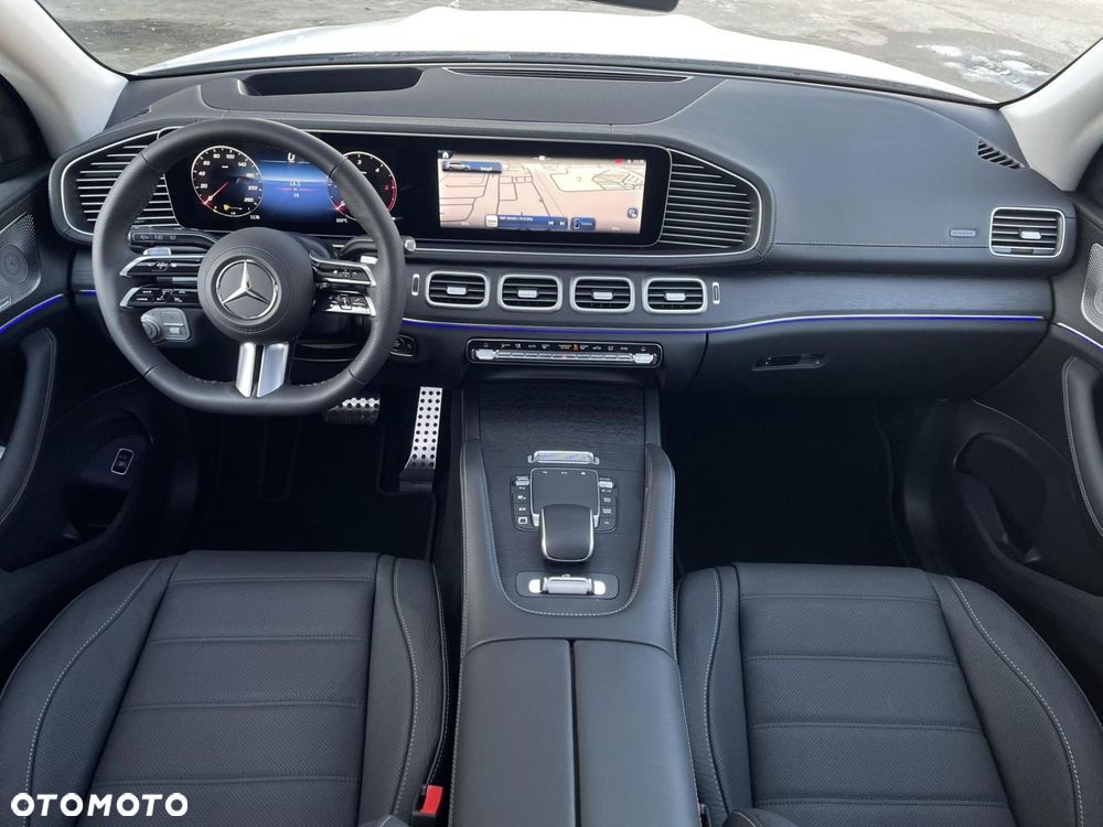 Mercedes-Benz GLS - 13