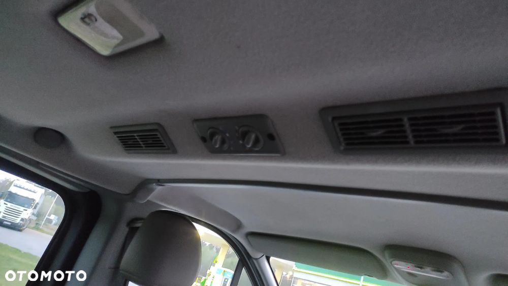Opel Vivaro L2H1 2.9t - 17