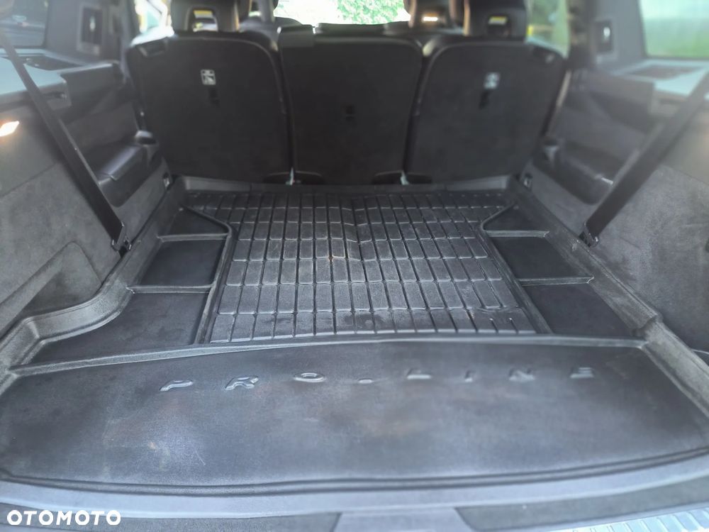 Volvo XC 90 T6 AWD R-Design 7os - 23