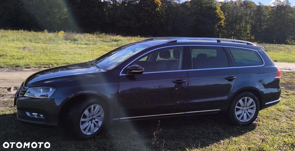 Volkswagen Passat 1.6 TDI DPF BlueMot Comfortline - 3