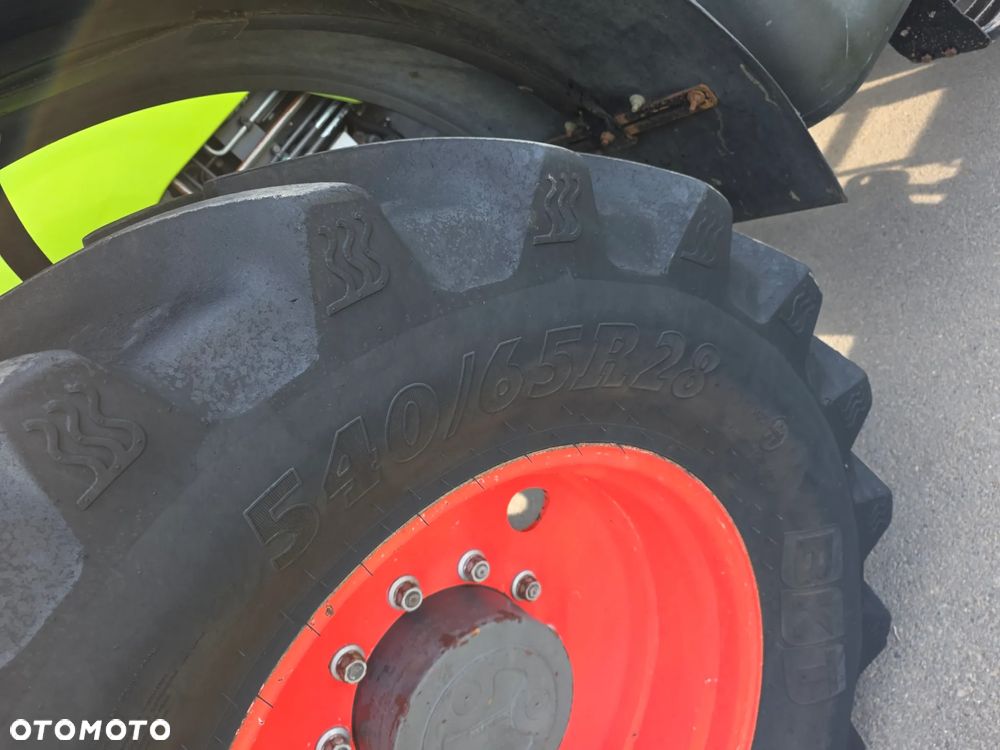 Claas Arion 620 - 13
