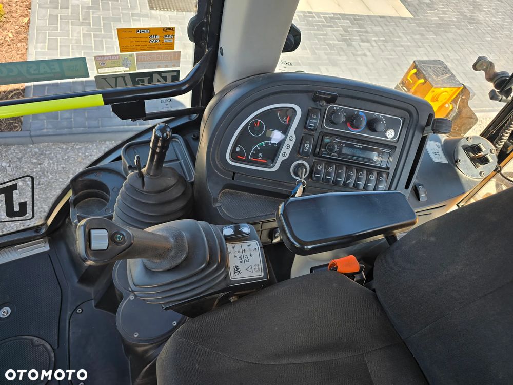 JCB - 4