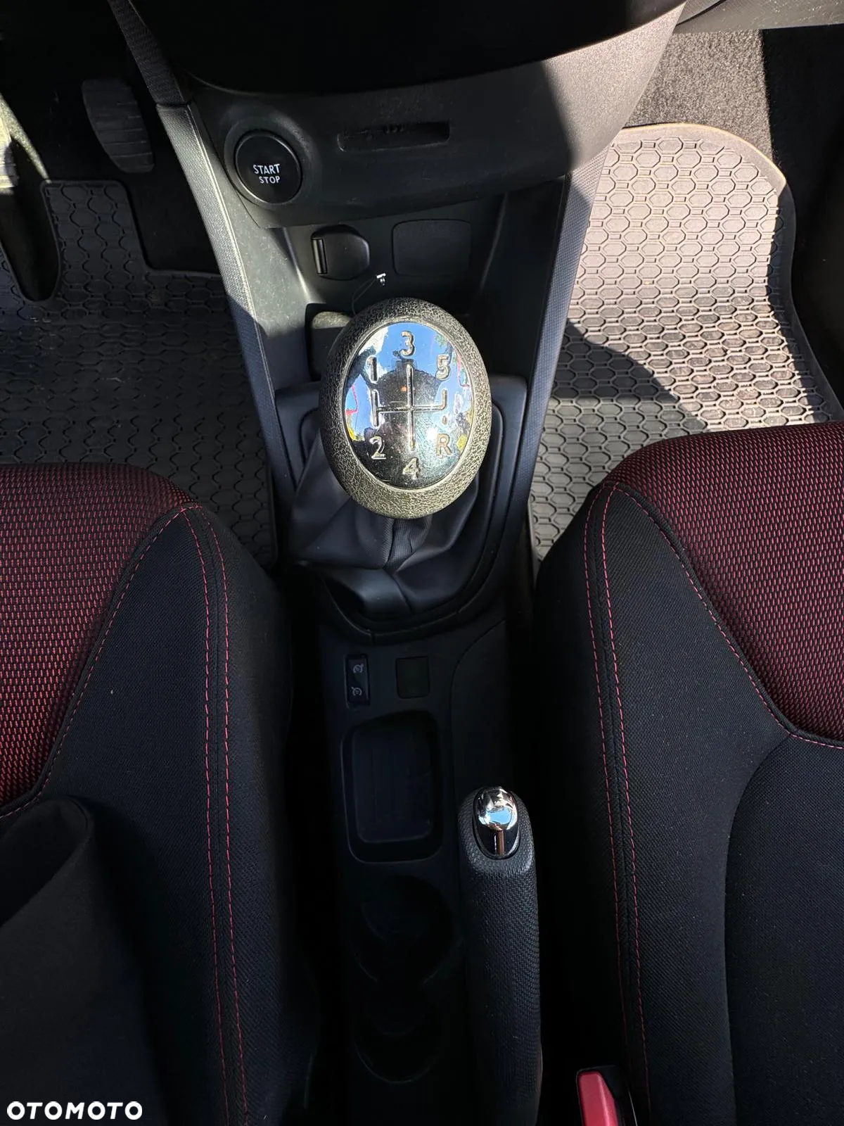 Renault Clio - 10