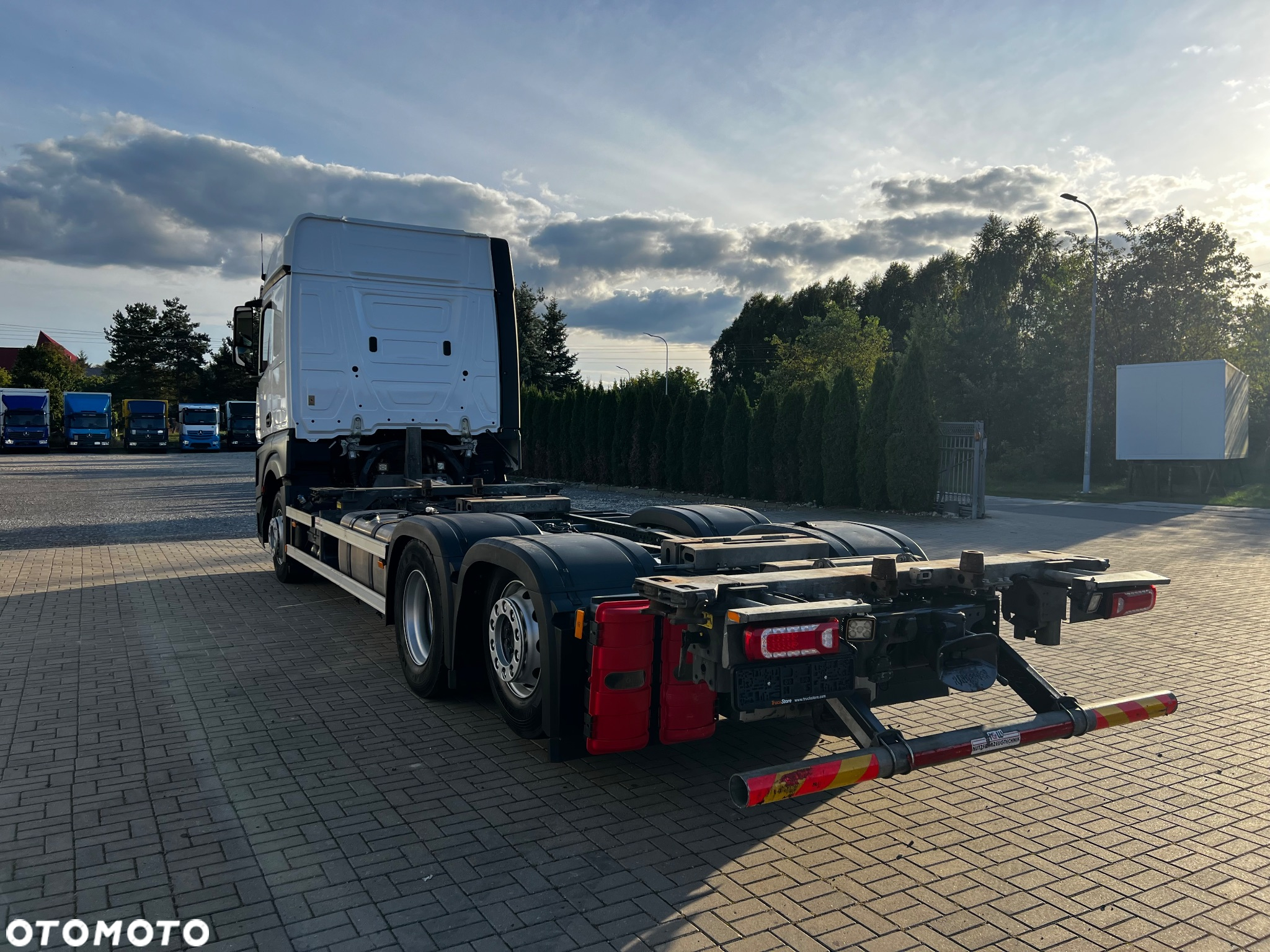 Mercedes-Benz Actros - 7