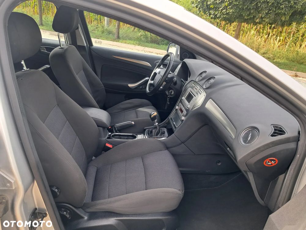 Ford Mondeo 2.0 TDCi Viva Titanium - 12