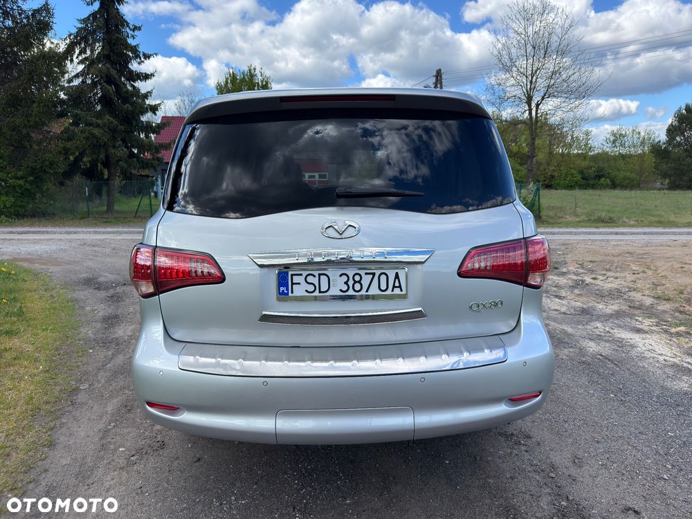 Infiniti QX80 - 7