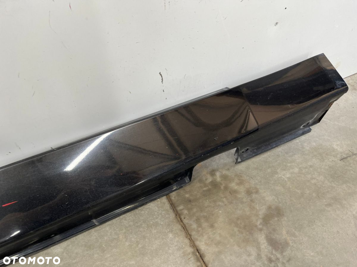 Nakładka progu BMW 5 E60 E61 prawa listwa próg zewnętrzny 7033760 - 7