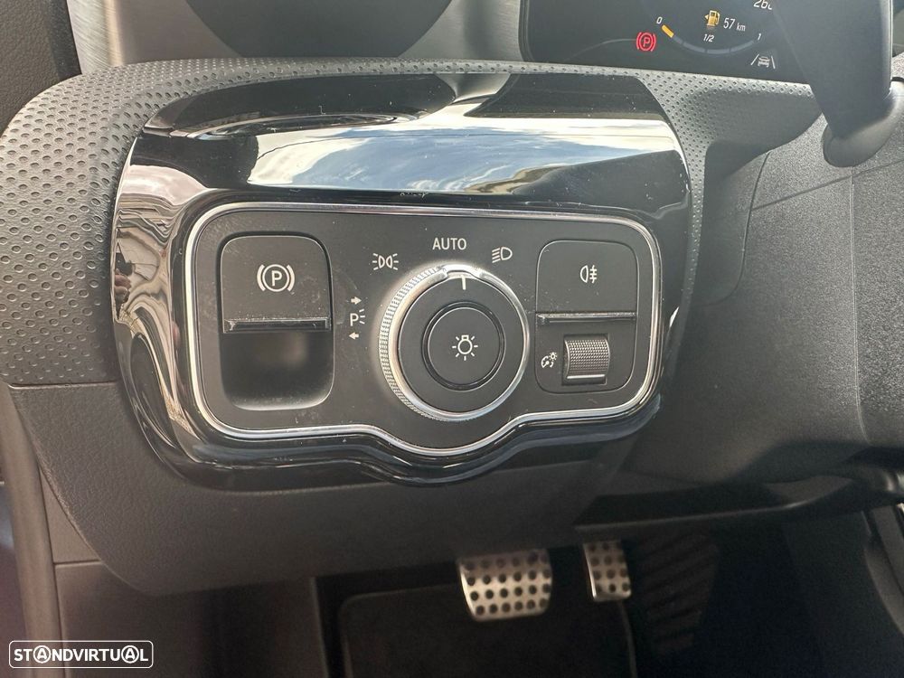 Mercedes-Benz A 250 - 18