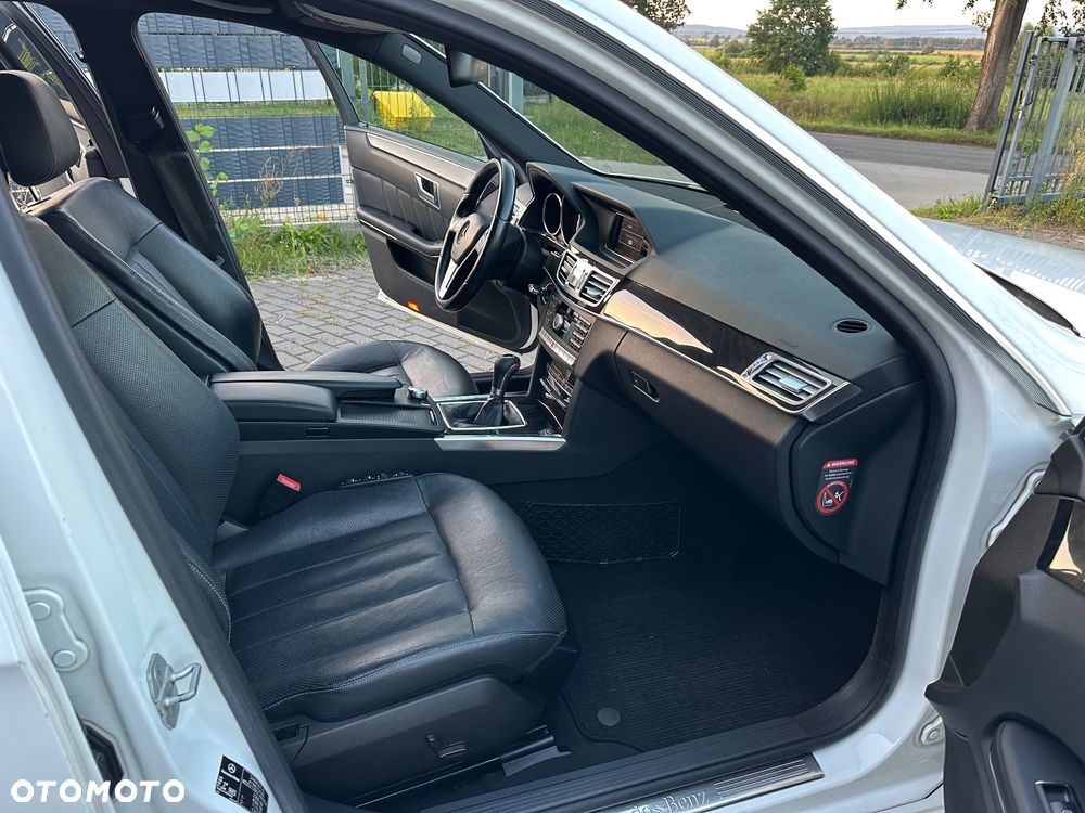 Mercedes-Benz Klasa E 220 CDI BlueEff Avantgarde - 10