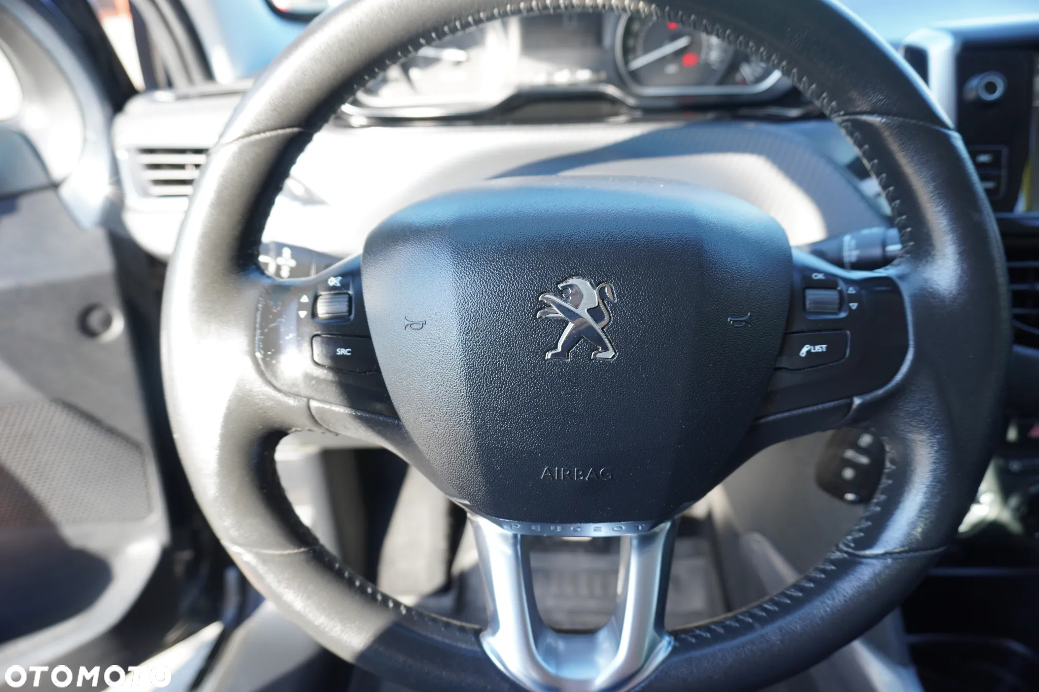 Peugeot 2008 1.6 BlueHDi Allure - 18