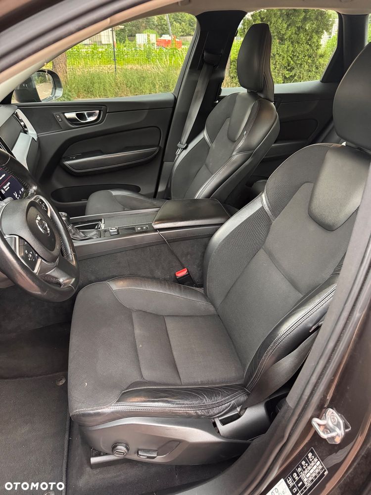 Volvo XC 60 D4 AWD Momentum - 14