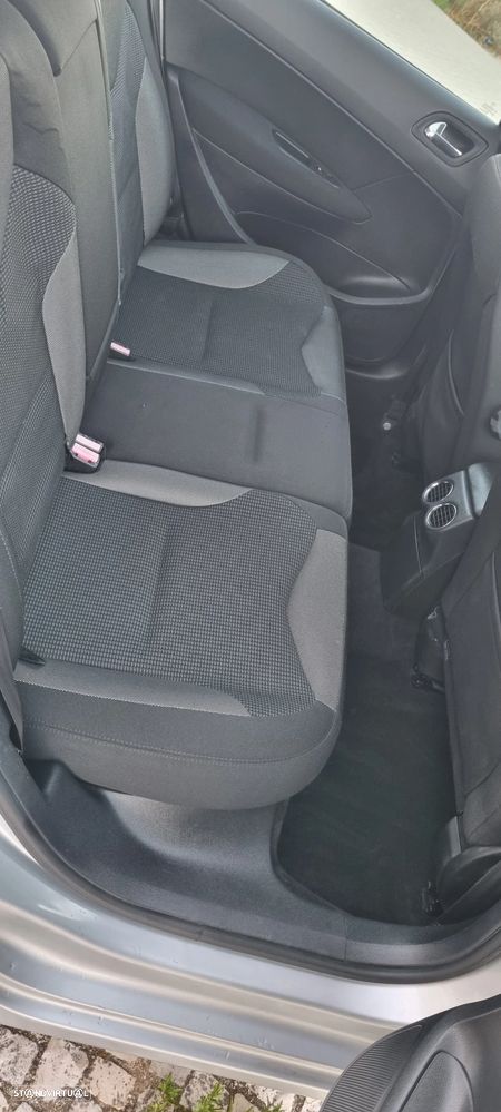 Peugeot 308 1.6 HDi Executive CVM6 - 14