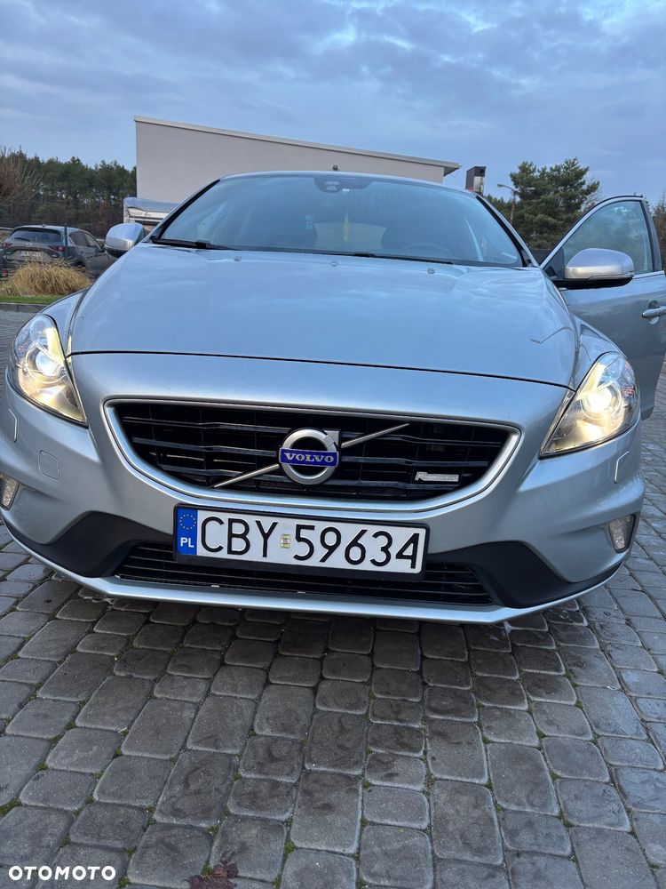Volvo V40 D2 R Design - 3