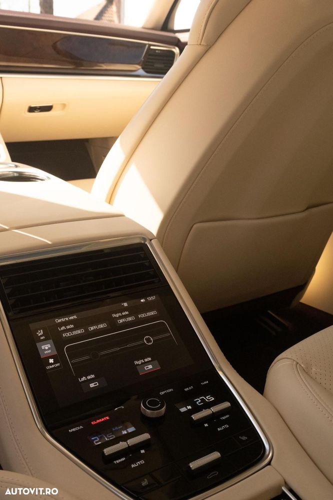 Porsche Panamera Turbo - 8