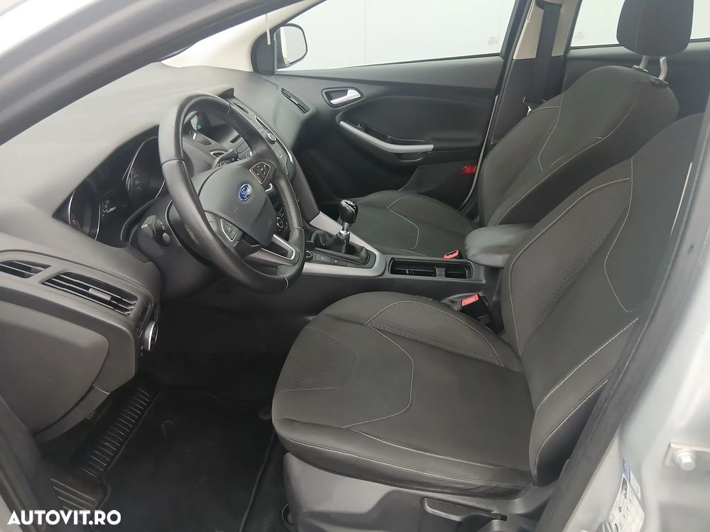 Ford Focus - 6
