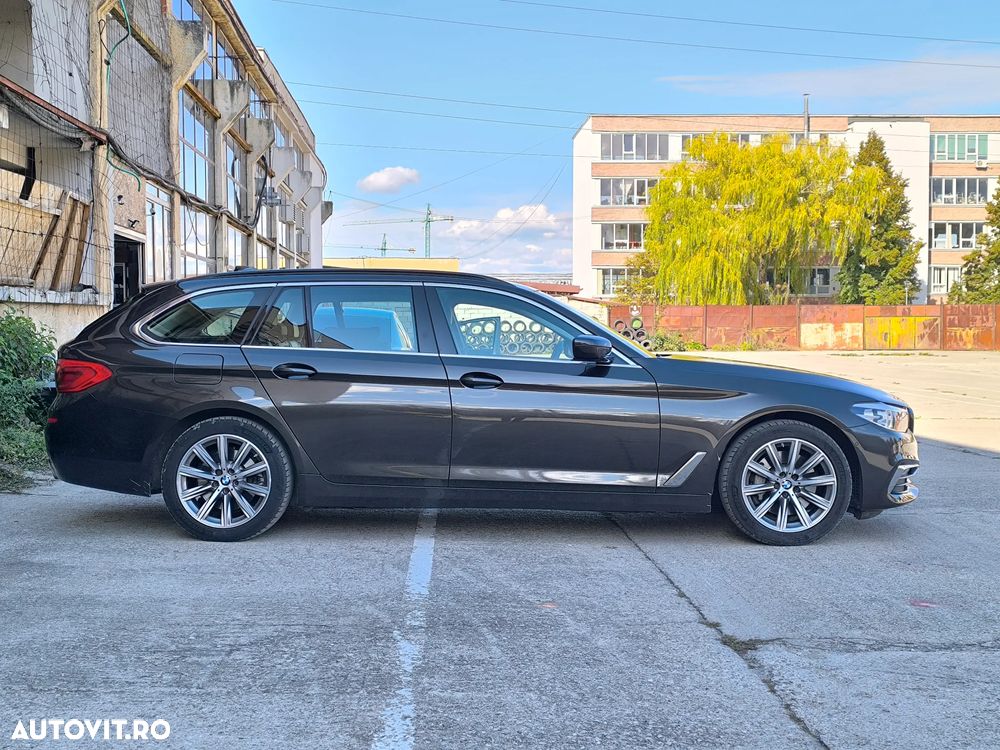 BMW Seria 5 530i xDrive Touring Aut. Luxury Line - 10
