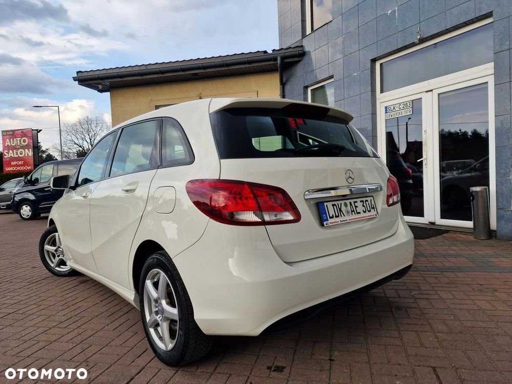 Mercedes-Benz Klasa B 180 Edition - 9