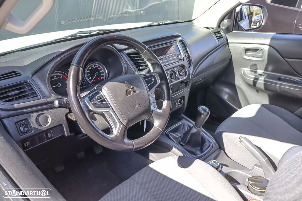 Mitsubishi L200 2.3 DI-D Club Invite Strakar Look 4WD - 10
