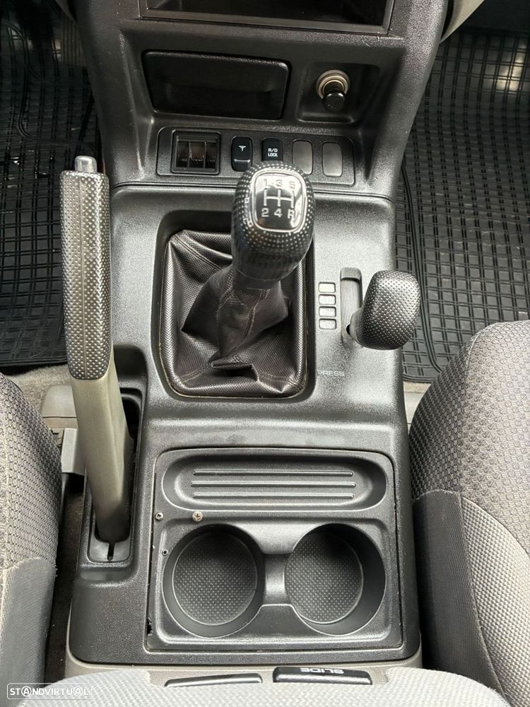 Mitsubishi Pajero 3.2 DI-D GLS - 15