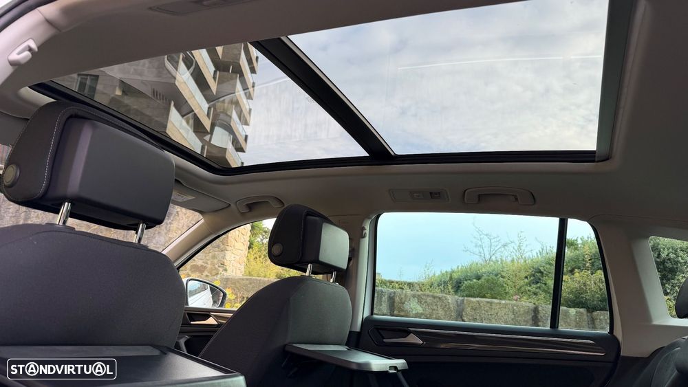 VW Tiguan 2.0 TDI R-Line DSG 4Motion - 48