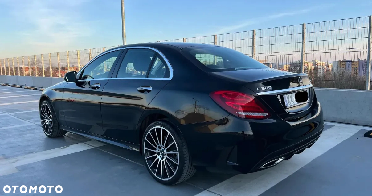 Mercedes-Benz Klasa C 300 T 7G-TRONIC AMG Line - 2