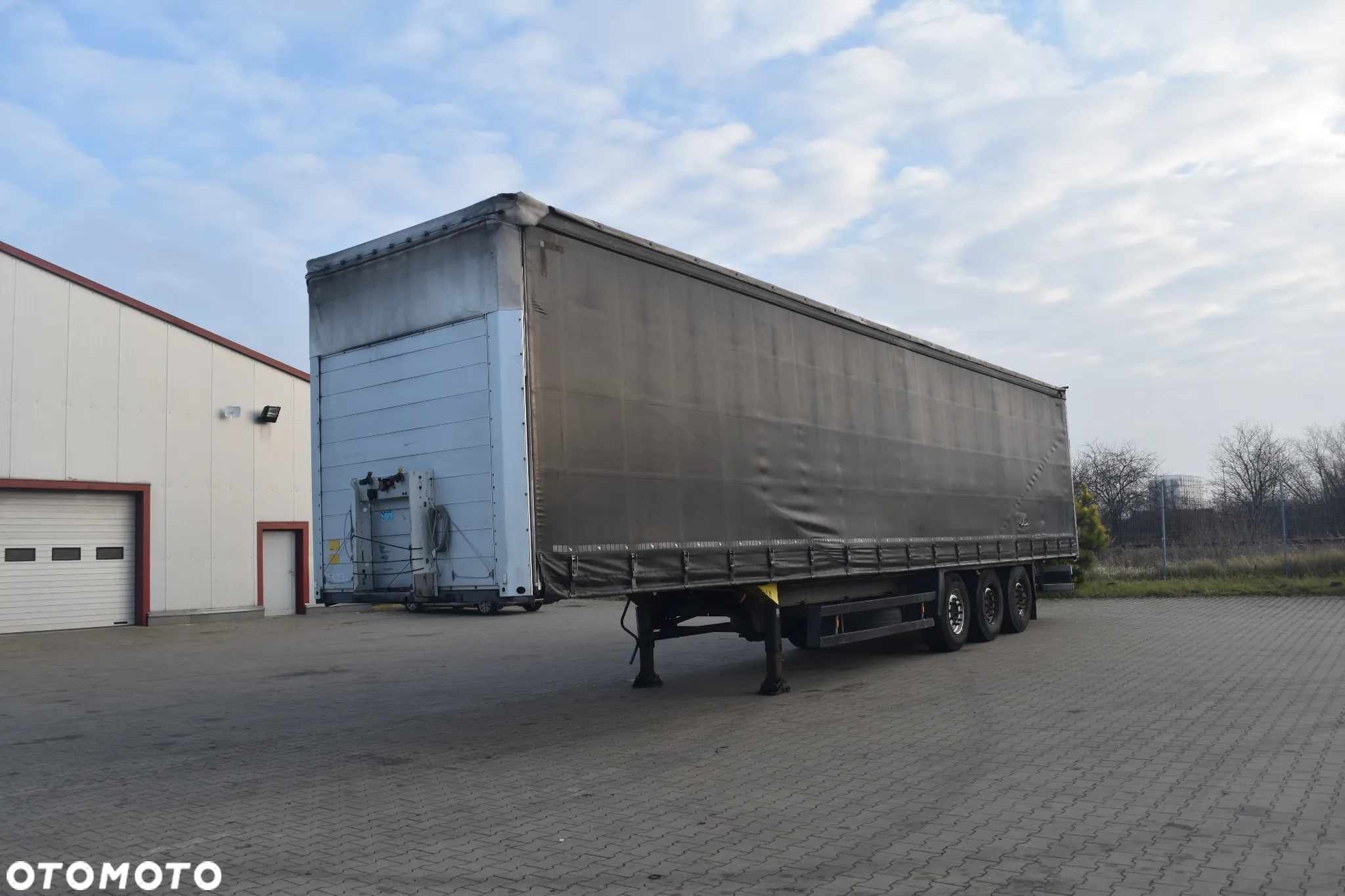Schmitz Cargobull SCB - 2