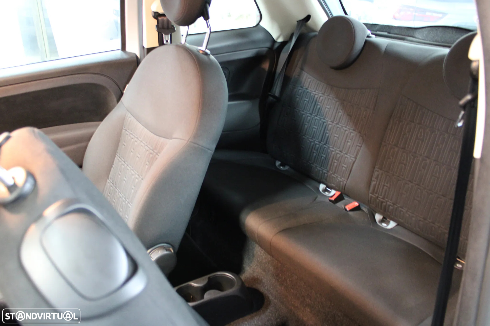 Fiat 500 1.0 Hybrid Lounge - 11