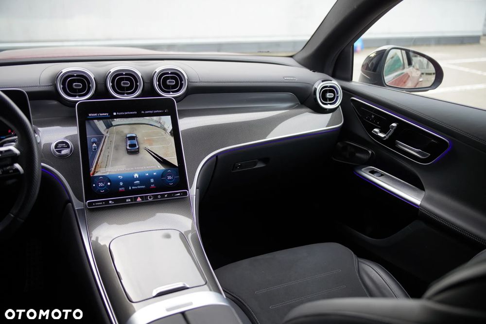 Mercedes-Benz GLC - 25