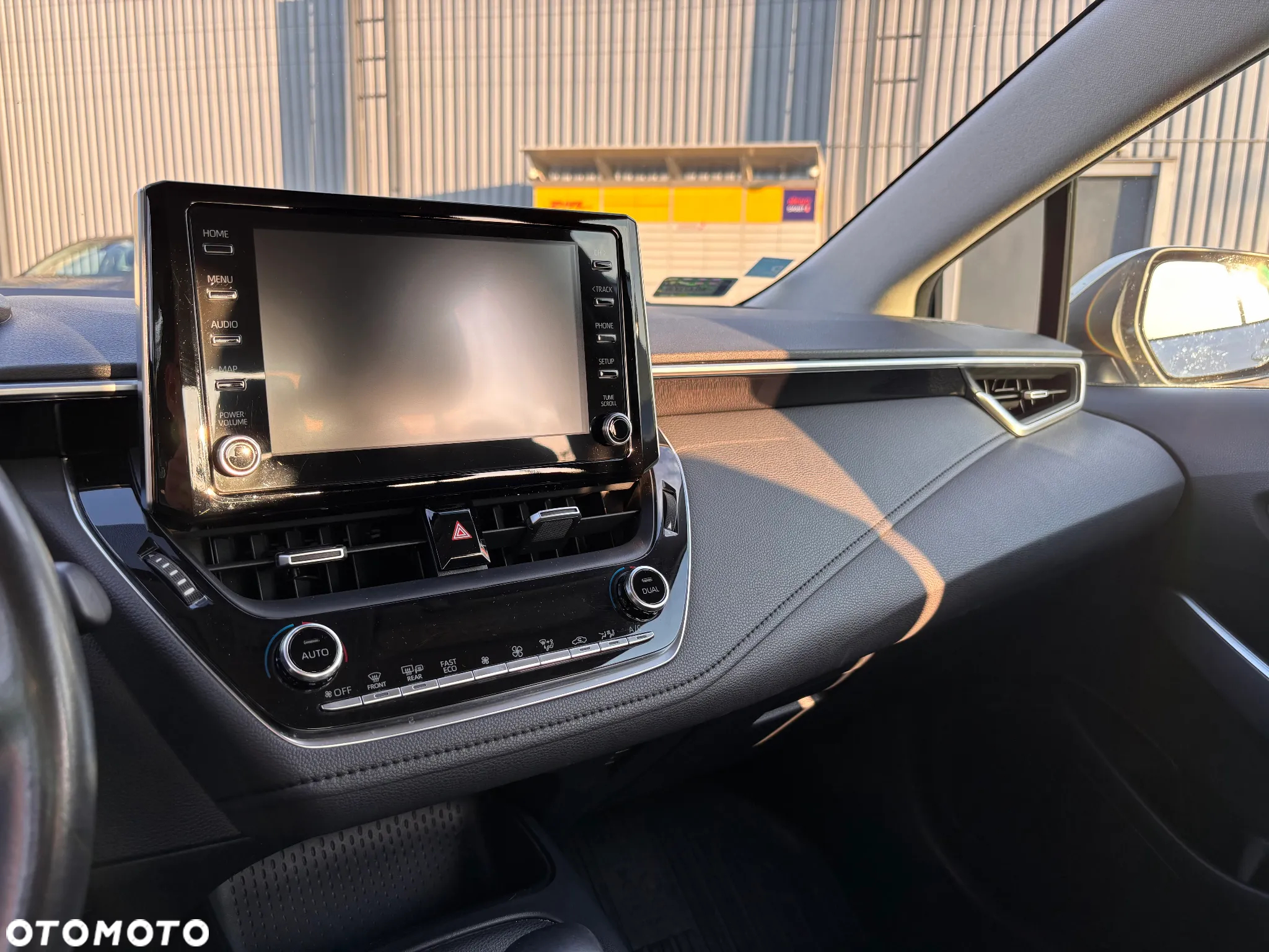 Toyota Corolla 1.8 Hybrid Comfort - 12