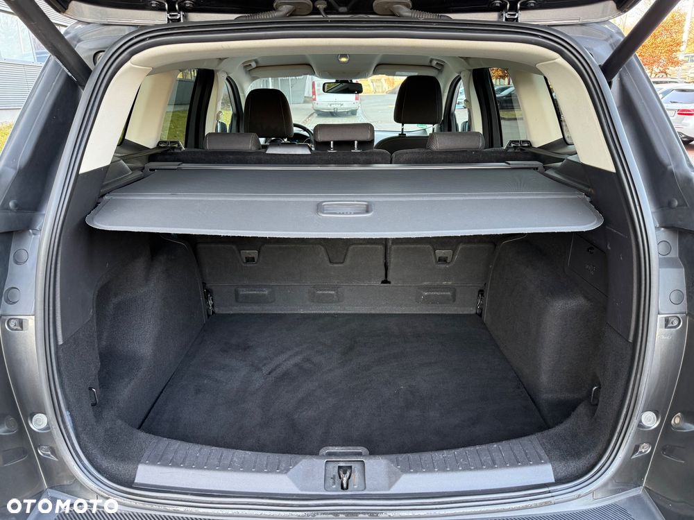 Ford Kuga 1.5 EcoBoost 2x4 Titanium - 27