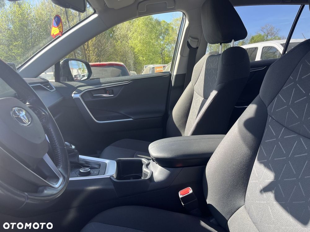 Toyota RAV4 - 9