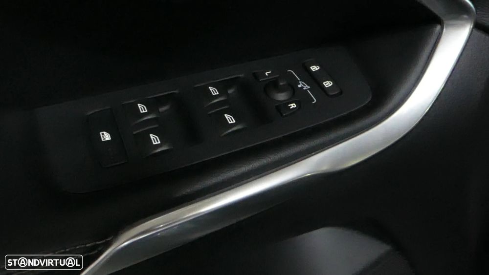 Volvo V40 D2 R Design - 22