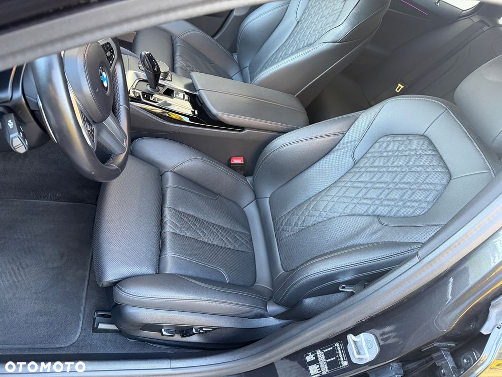 BMW Seria 5 520d mHEV M Sport sport - 7