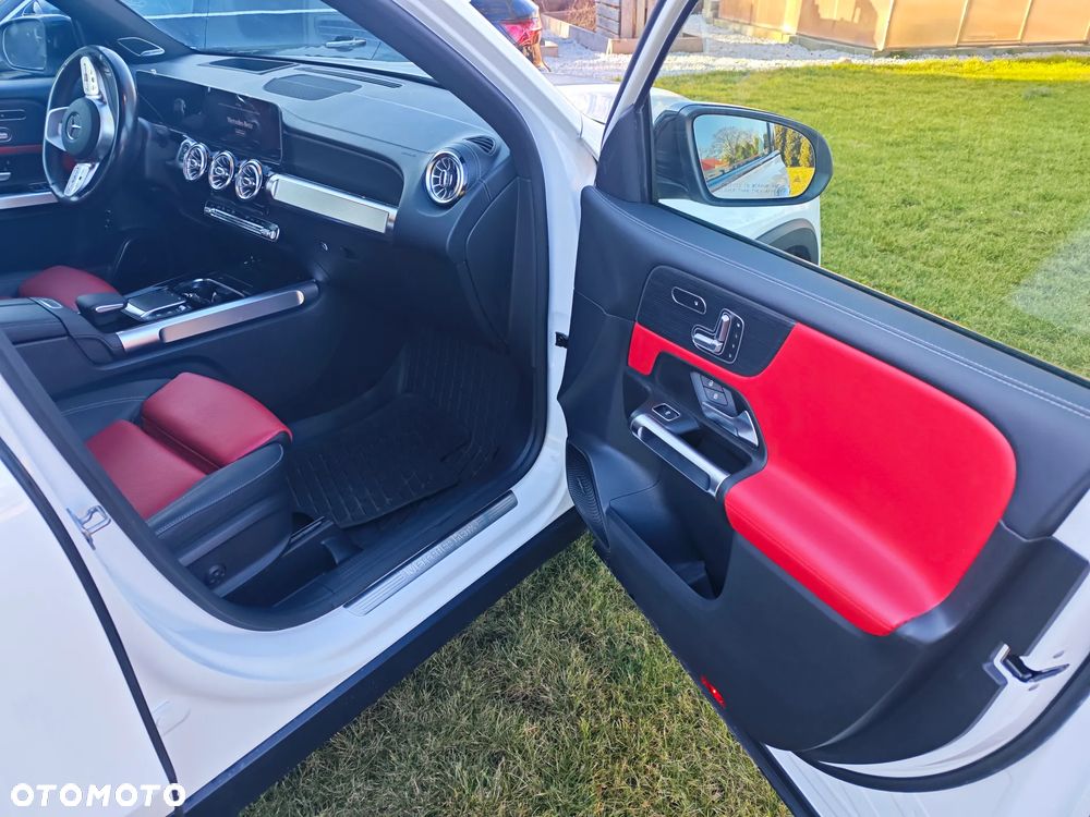 Mercedes-Benz GLB 250 4Matic 8G-DCT AMG Line - 24