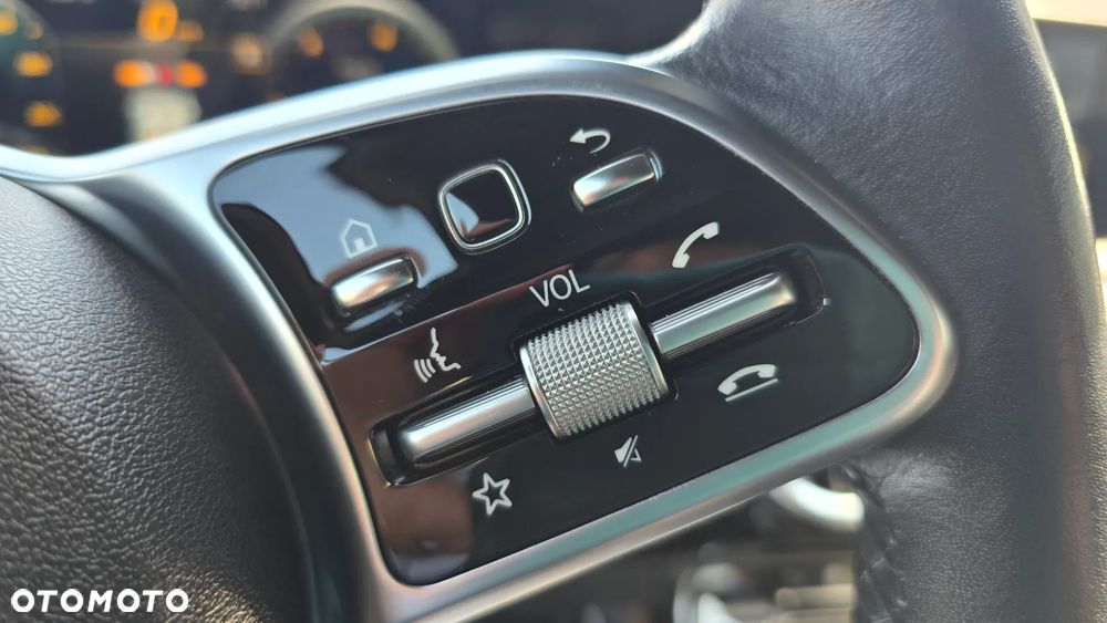 Mercedes-Benz Klasa A 200 7G-DCT - 13