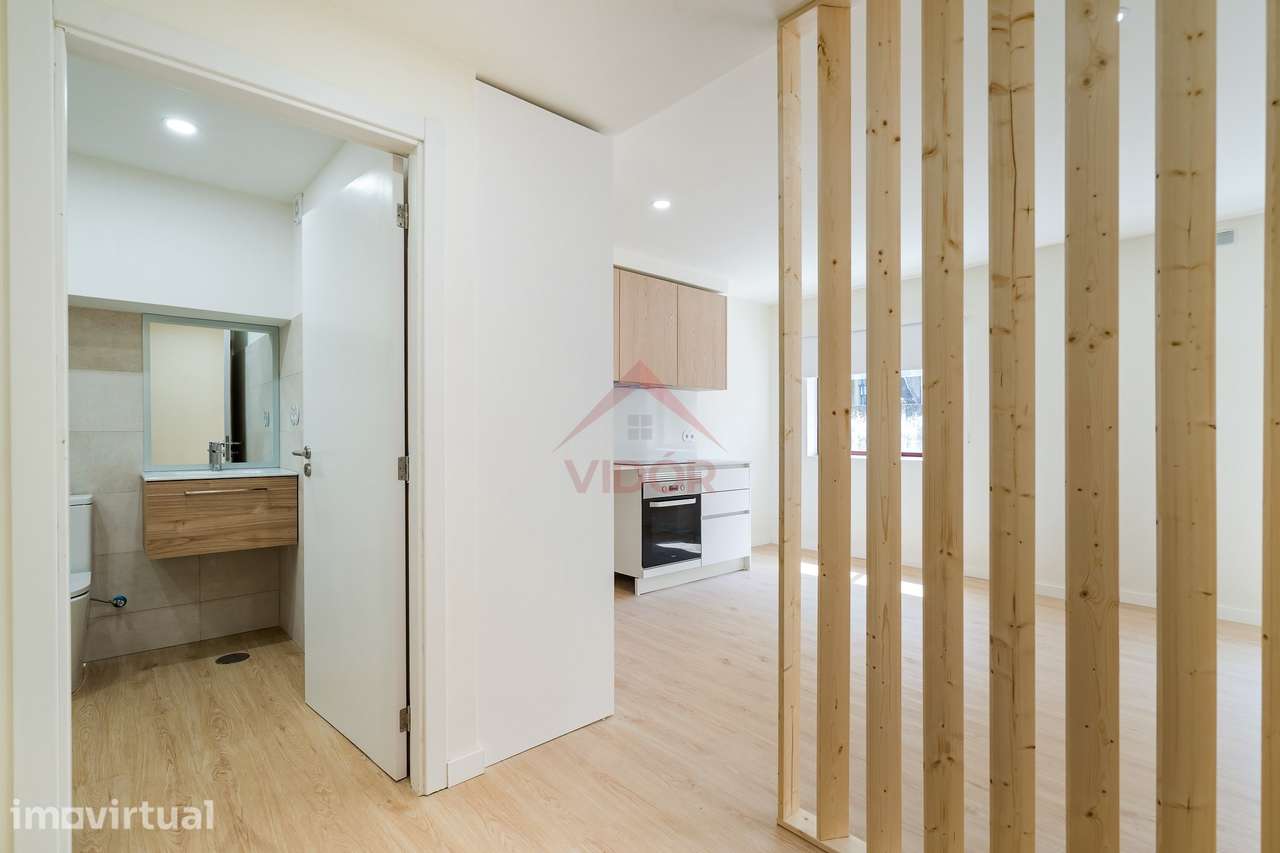 Apartamento T1 Abadias – Excelente Localização - Grande imagem: 2/15