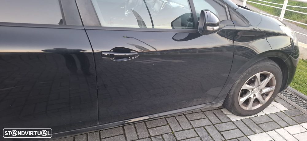 Peugeot 208 1.2 PureTech Active - 15