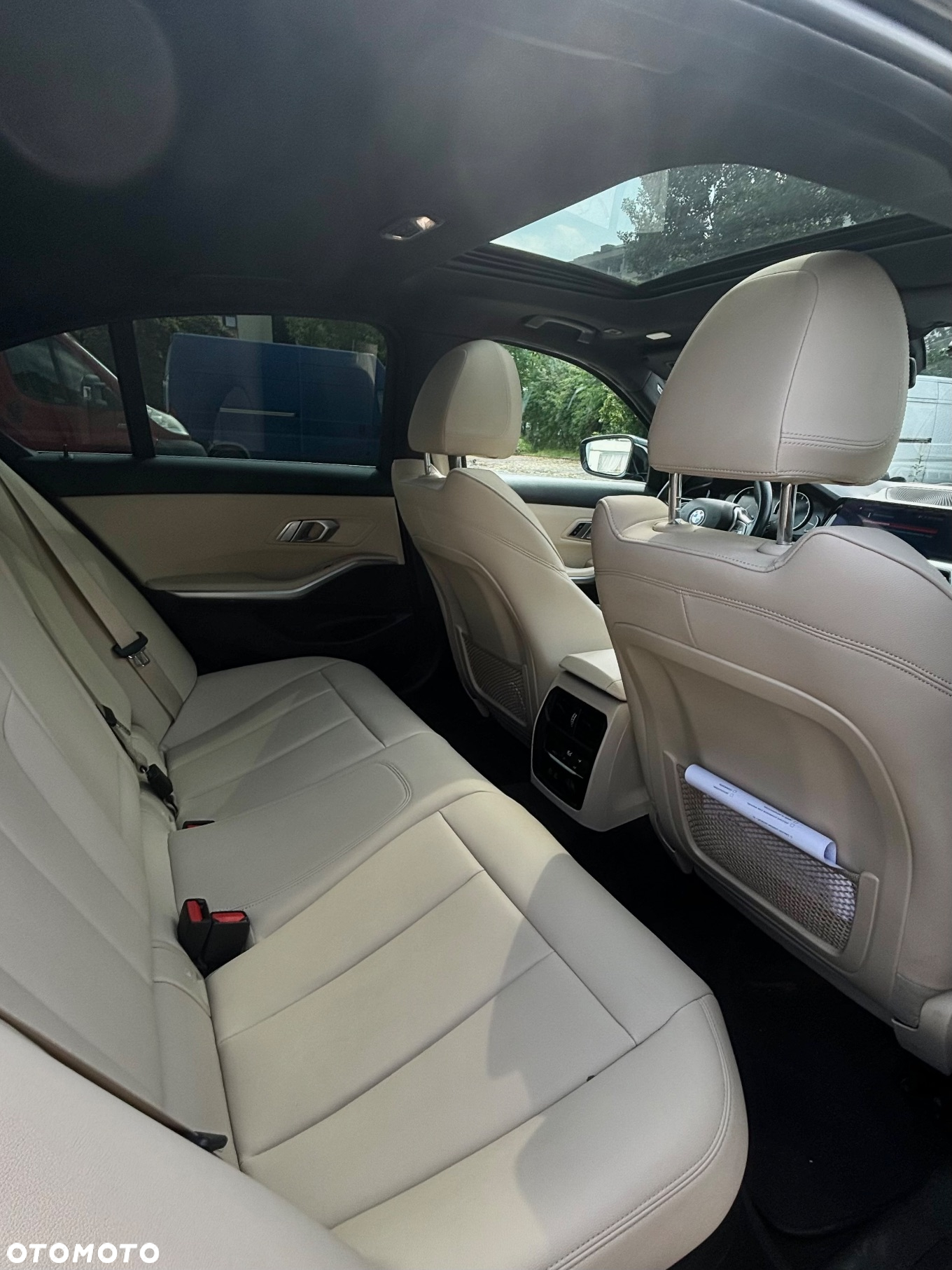 BMW Seria 3 330i - 10