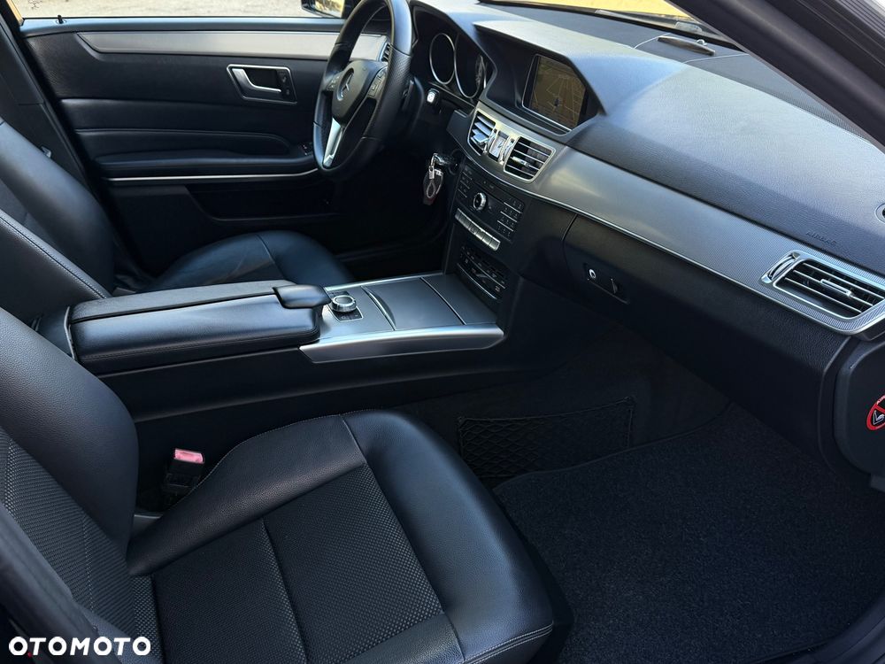 Mercedes-Benz Klasa E 250 BlueTEC 4Matic 7G-TRONIC Avantgarde - 17