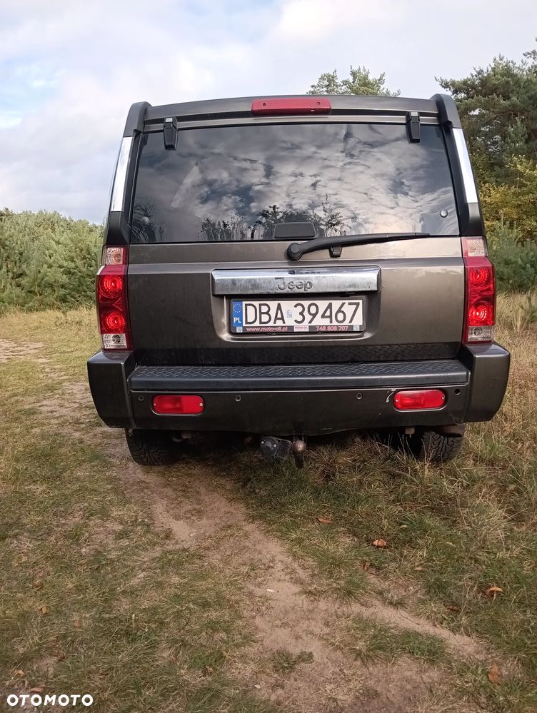 Jeep Commander 5.7 V8 HEMI Automatik Overland - 5