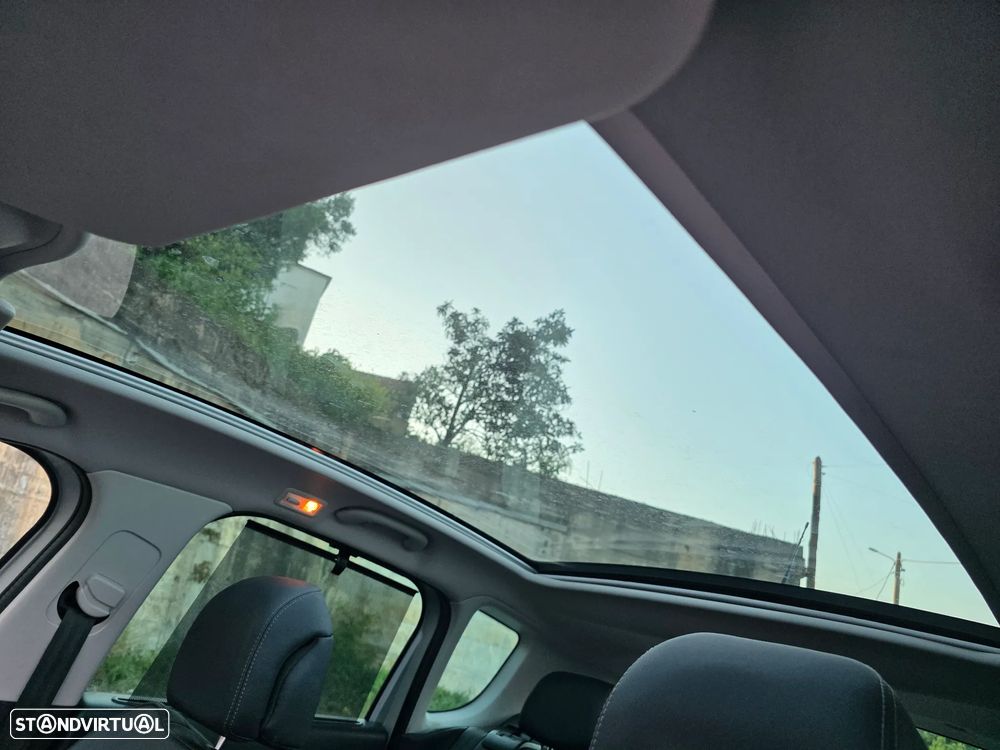 Peugeot 3008 1.2 PureTech Allure - 24