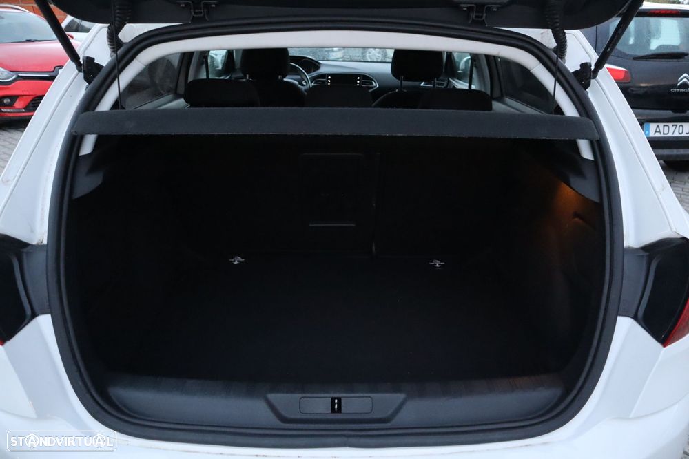 Peugeot 308 1.5 BlueHDi Style - 23