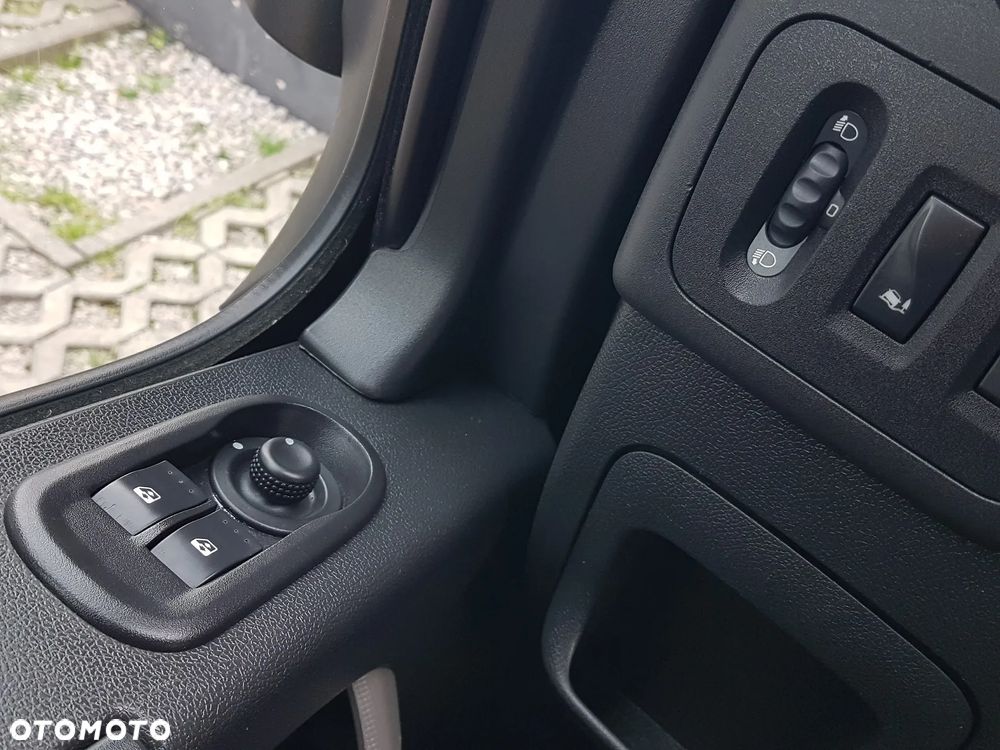 Renault MASTER KONTENER 8EP 4,21x2,23x2,22 KLIMA KRAJOWY MANUAL  6-BIEGÓW - 27