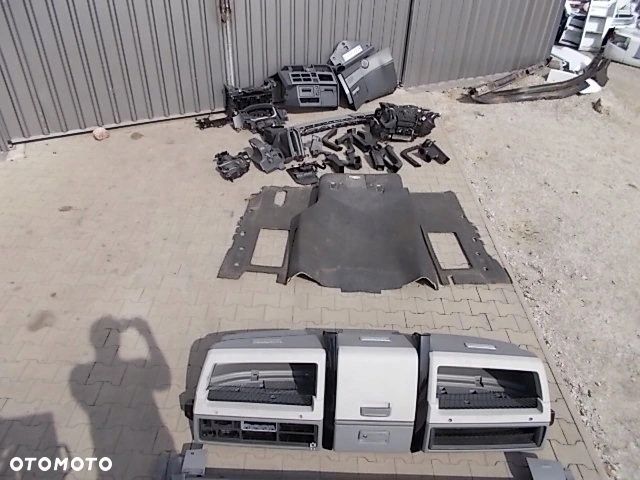RENAULT GAMA T RANGE KOKPIT PRZEKŁADKA Z ANGLIKA - 7