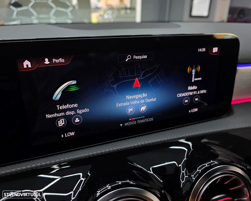 Mercedes-Benz A 250 Limousine e 8G-DCT AMG Line - 25