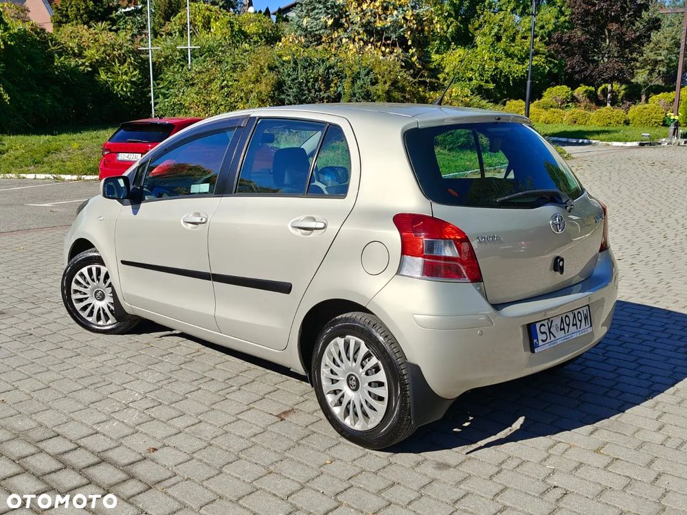 Toyota Yaris 1.33 Premium - 33