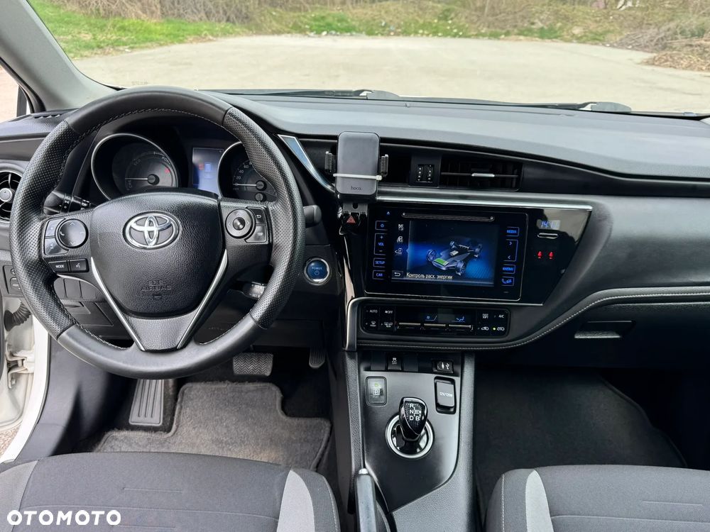 Toyota Auris - 13