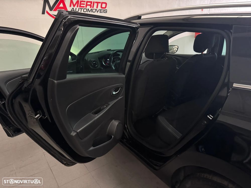 Renault Clio Sport Tourer dCi 90 EDC Luxe - 24
