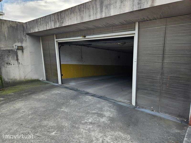 Garagem 2 carros - Excelente estado - Grande imagem: 5/7