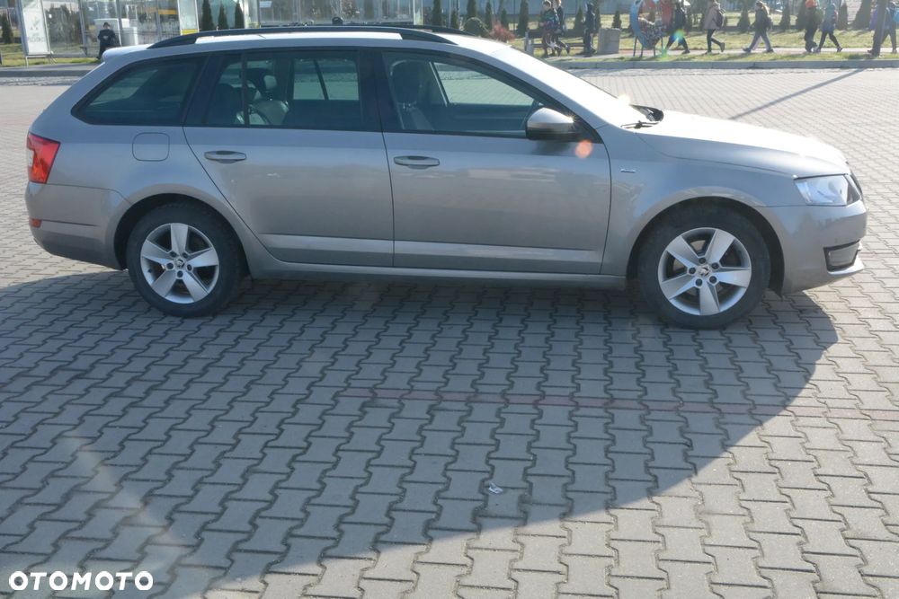 Skoda Octavia 1.4 TSI Joy DSG - 9